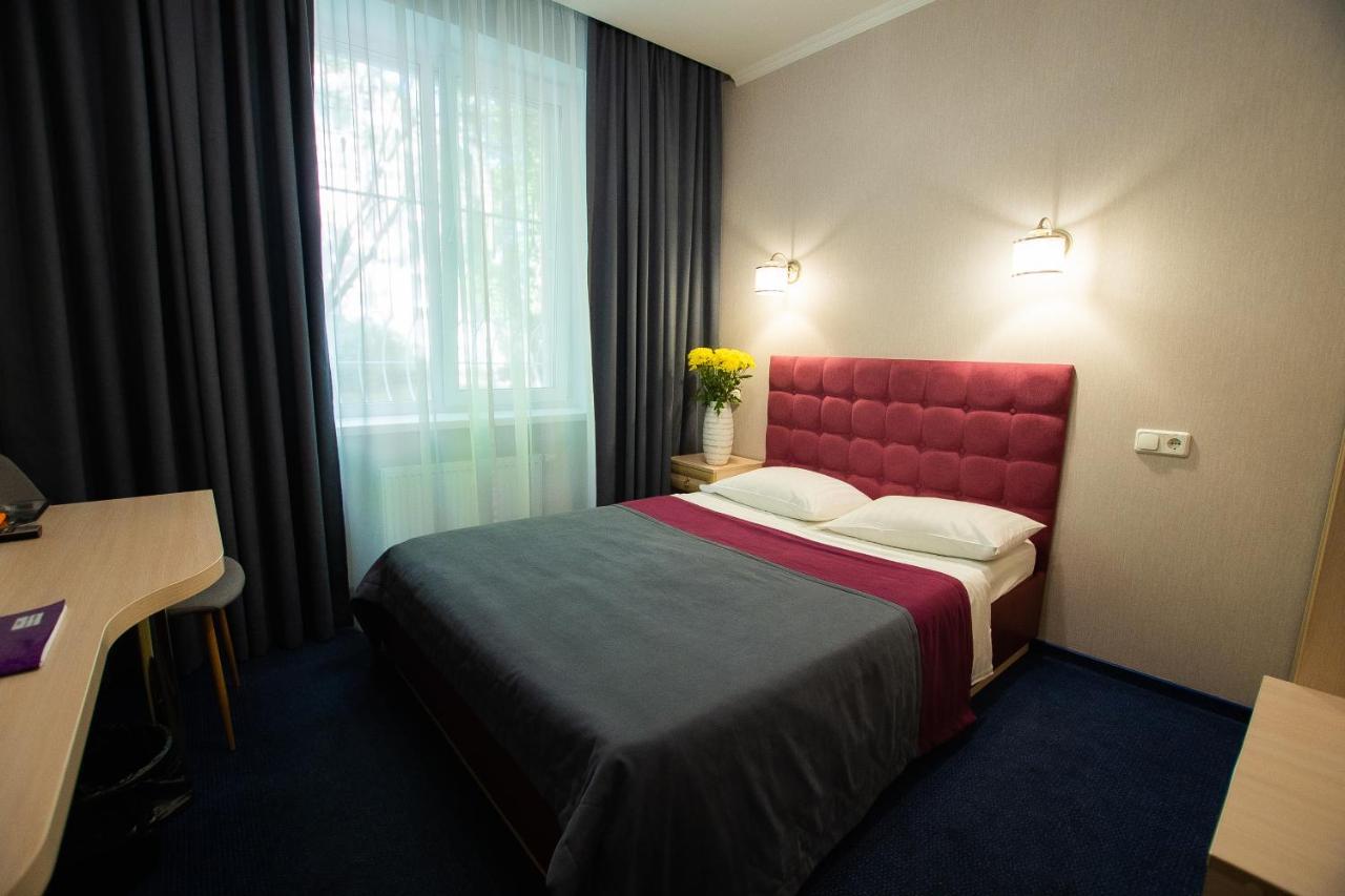 Grand Christer Hotel Киев Екстериор снимка