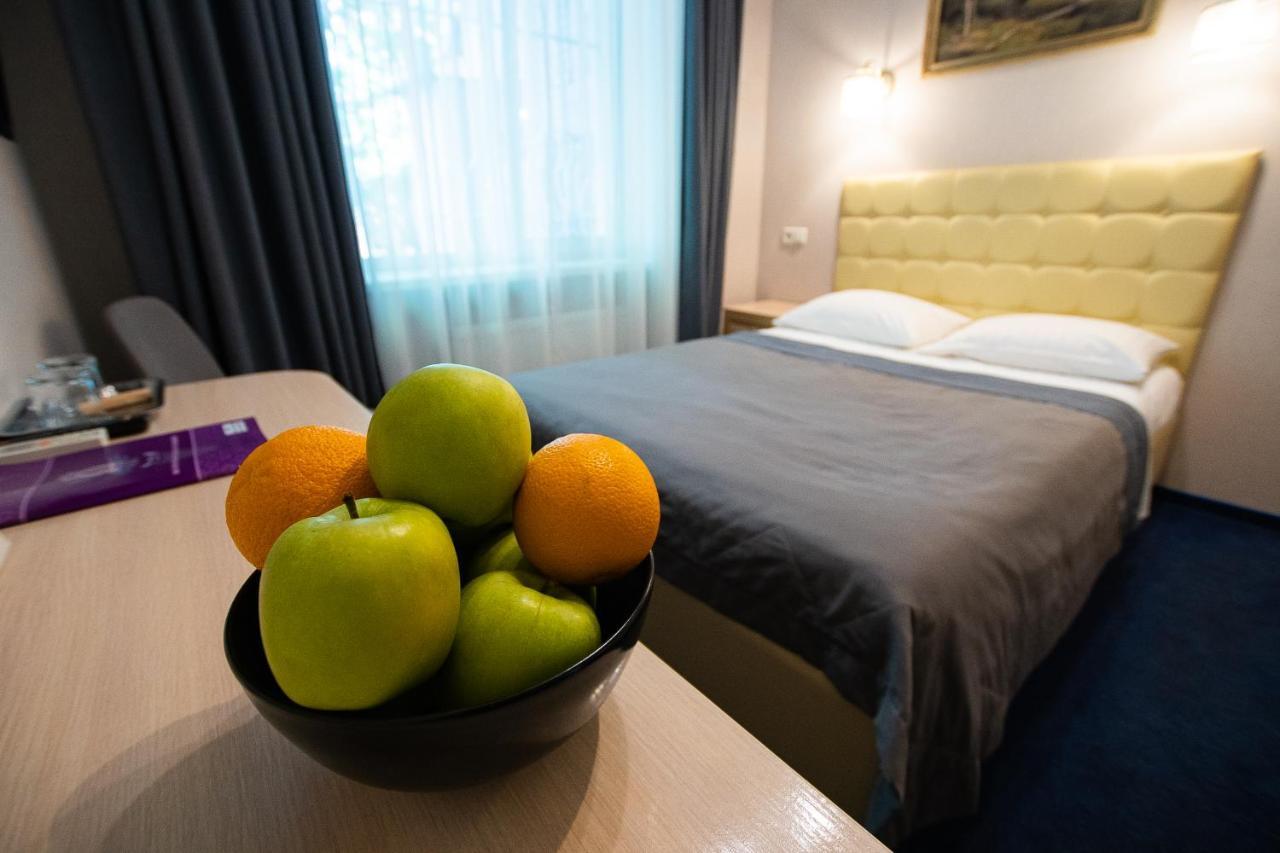 Grand Christer Hotel Киев Екстериор снимка
