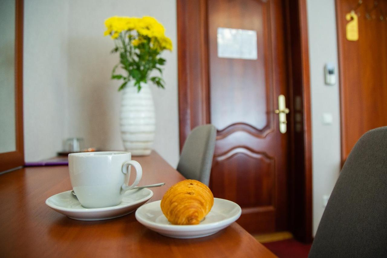 Grand Christer Hotel Киев Екстериор снимка