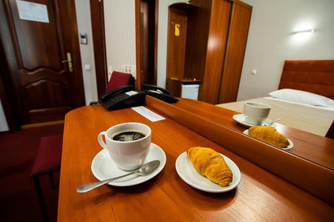 Grand Christer Hotel Киев Екстериор снимка
