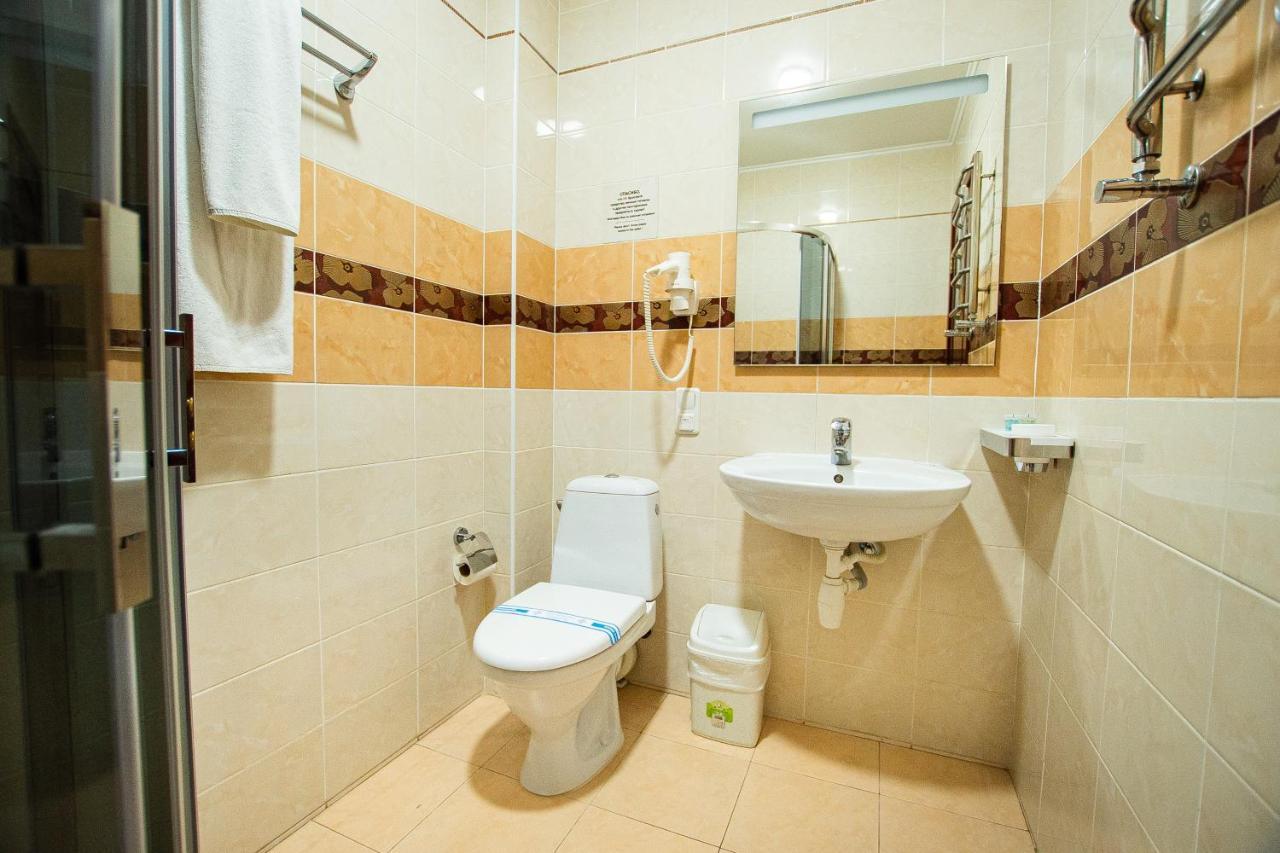 Grand Christer Hotel Киев Екстериор снимка