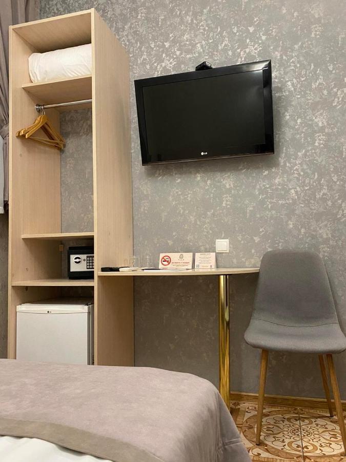 Grand Christer Hotel Киев Екстериор снимка