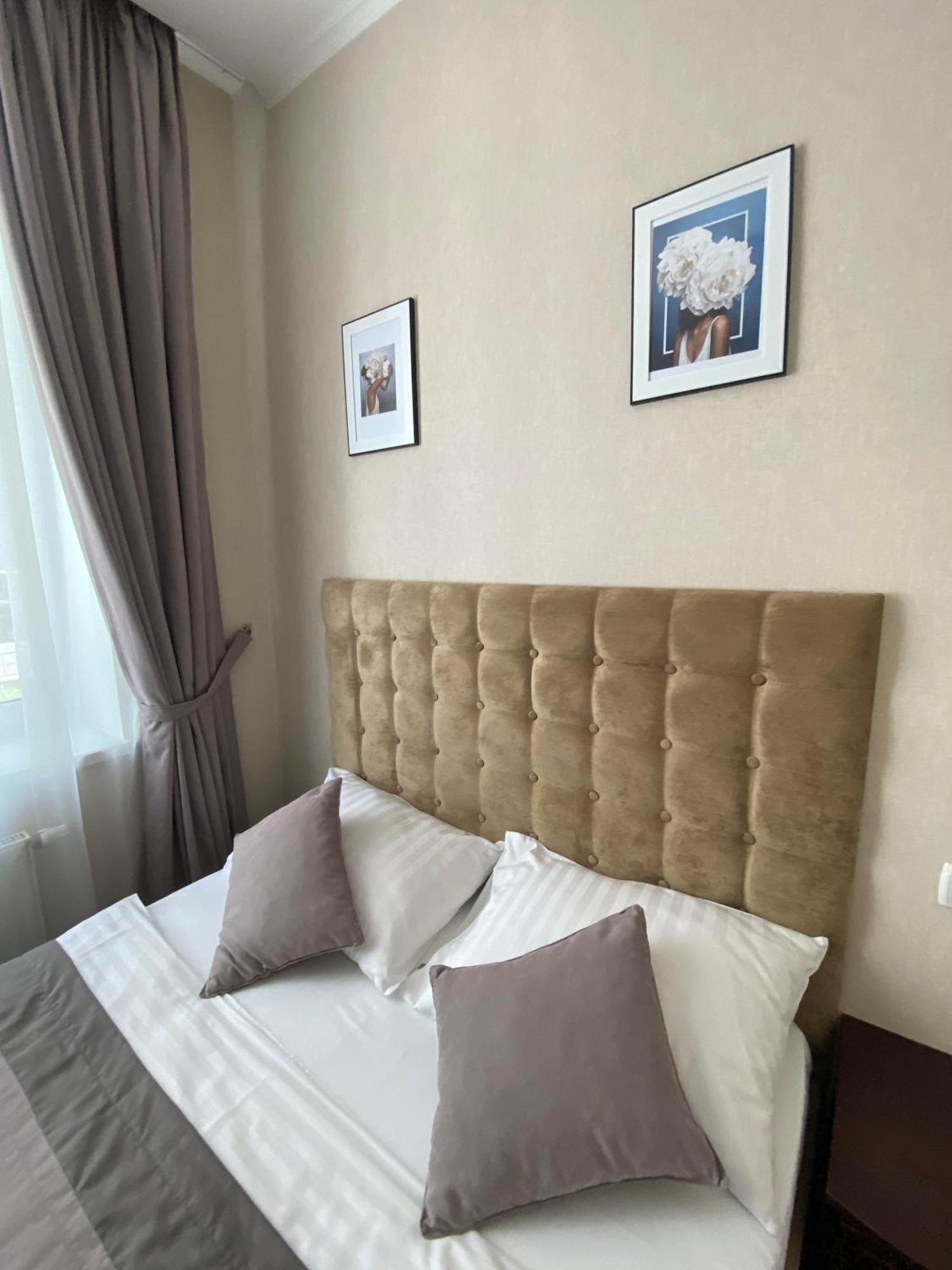 Grand Christer Hotel Киев Екстериор снимка