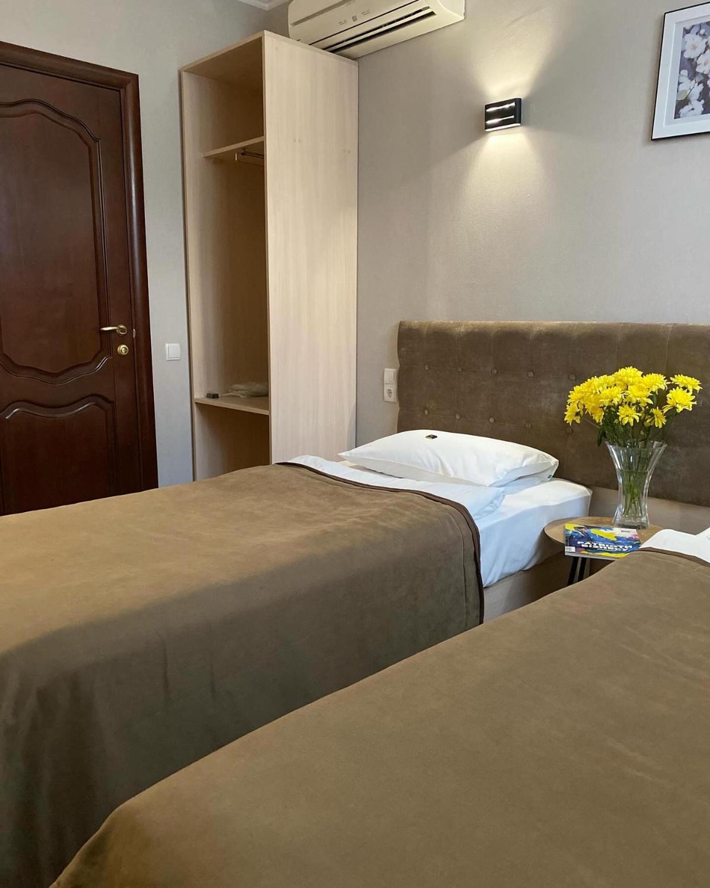 Grand Christer Hotel Киев Екстериор снимка
