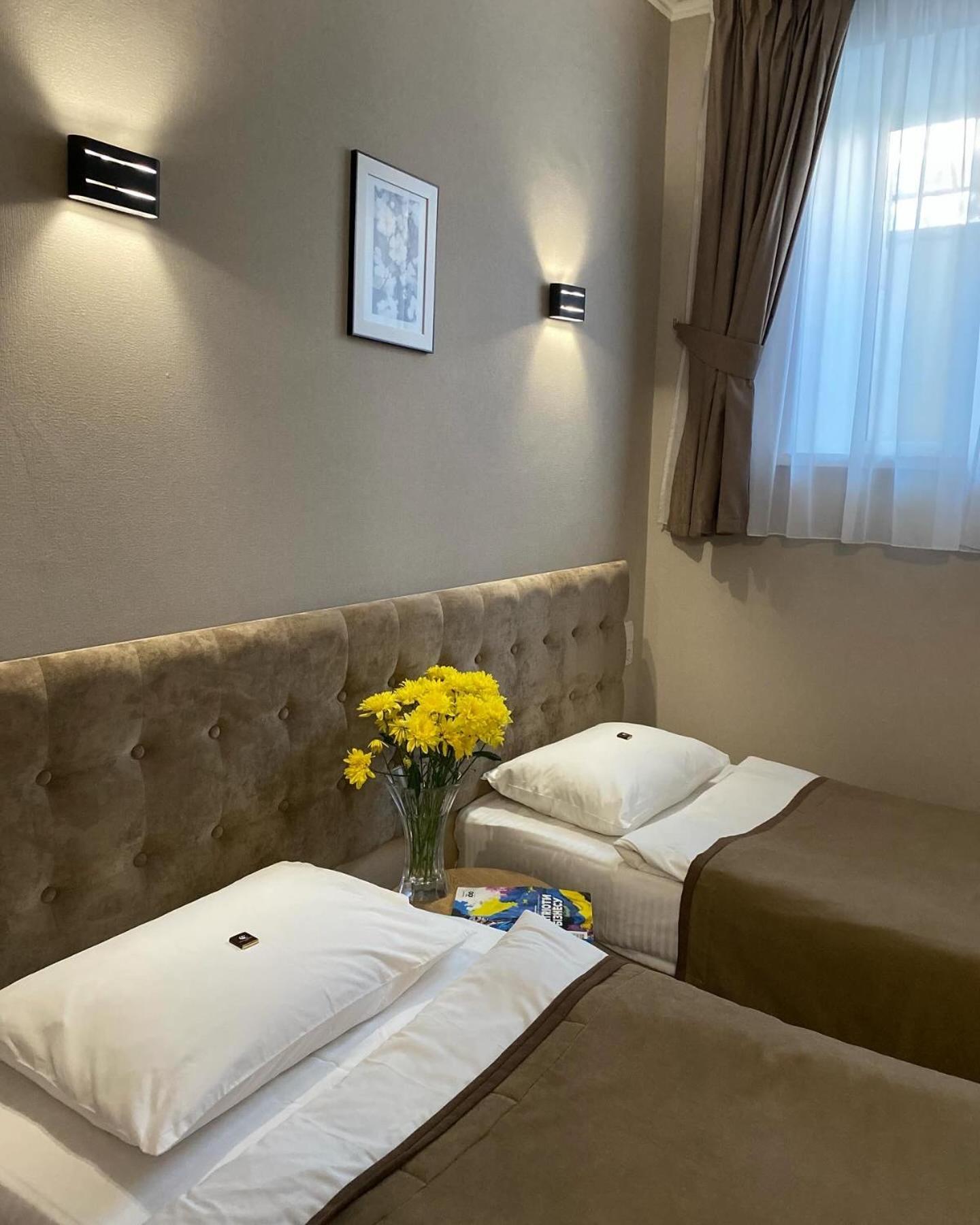 Grand Christer Hotel Киев Екстериор снимка