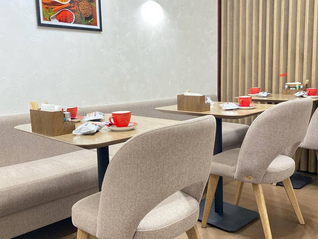 Grand Christer Hotel Киев Екстериор снимка